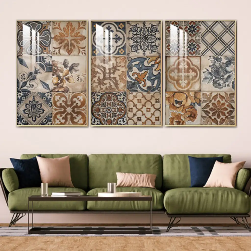 ثلاث لوحات جدارية مع برواز ذهبي واكريلك شفاف 150x70